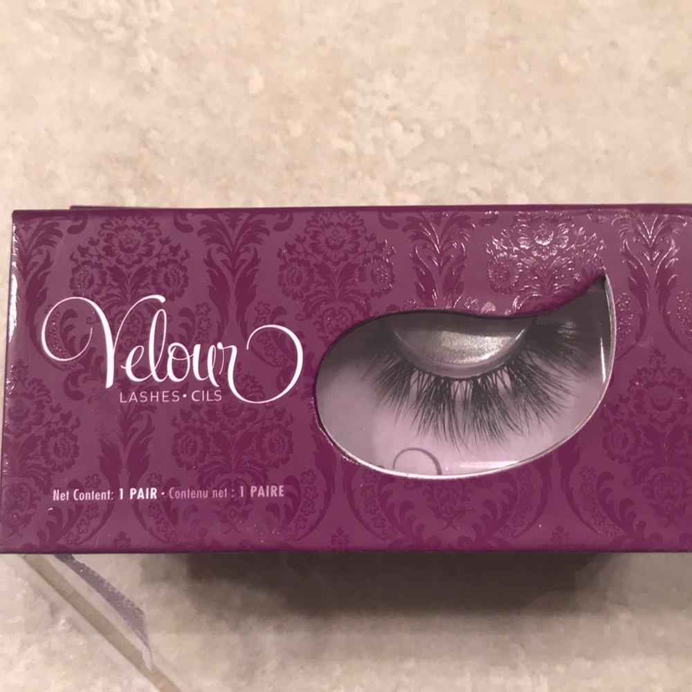 Velour lashes in style CarliLash